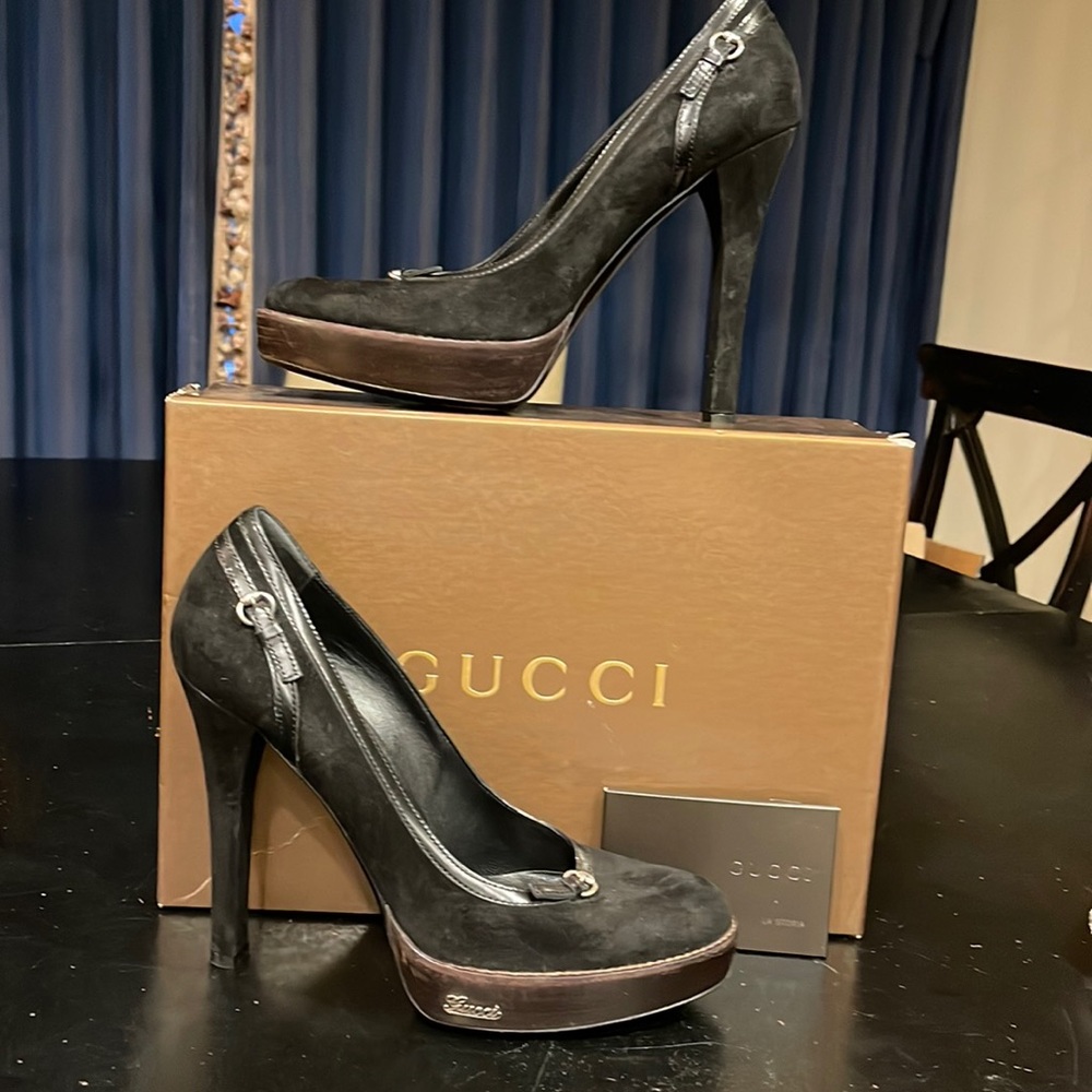 Black suede Gucci pumps size 9.5